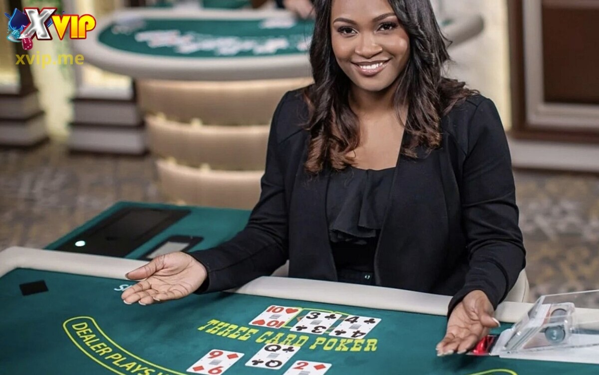 Poker với nhiều loại hình cược đa dạng như Three Card Poker, Caribbean